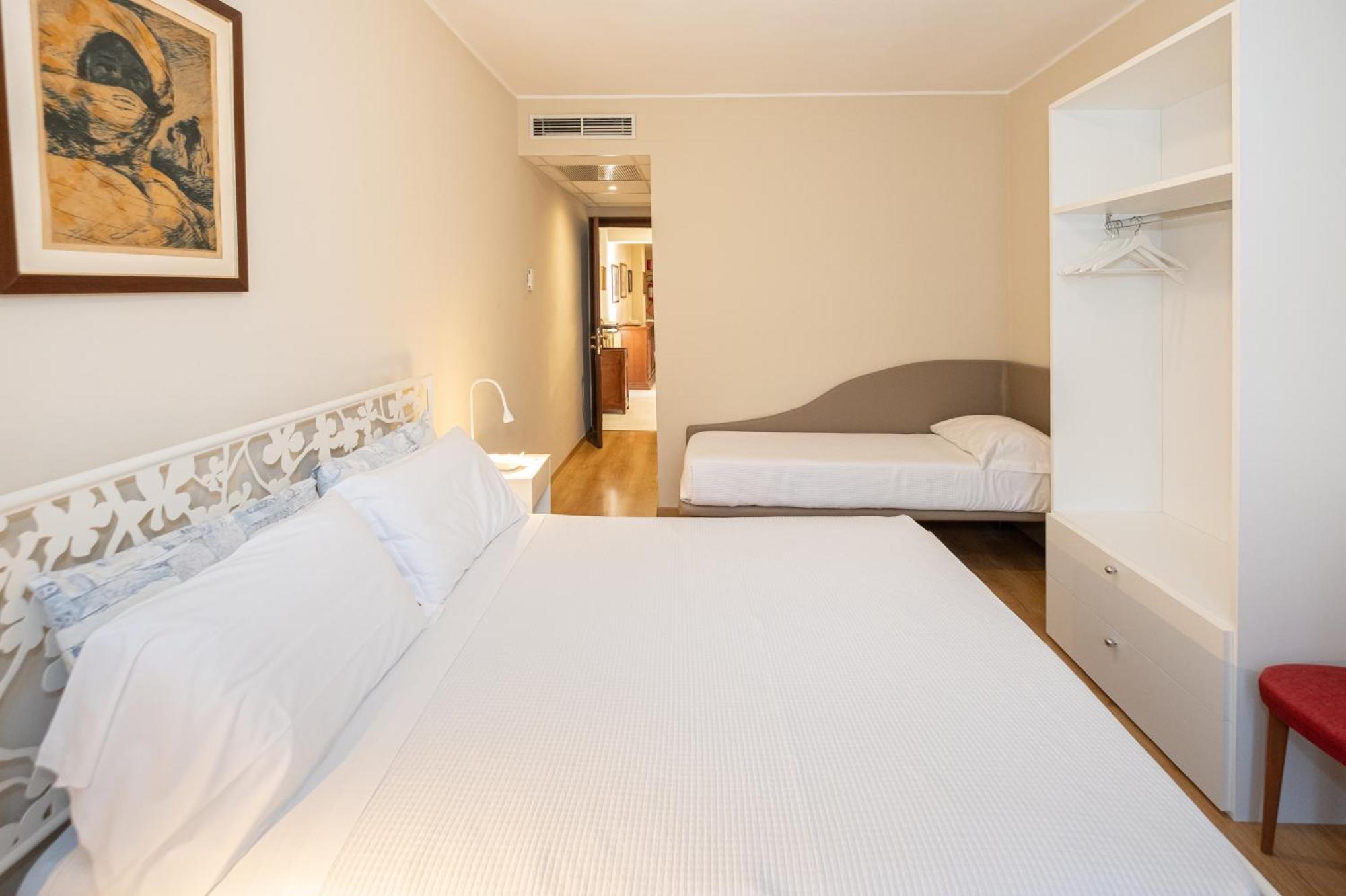 Bed and Breakfast Il Grifo Ленно Екстер'єр фото