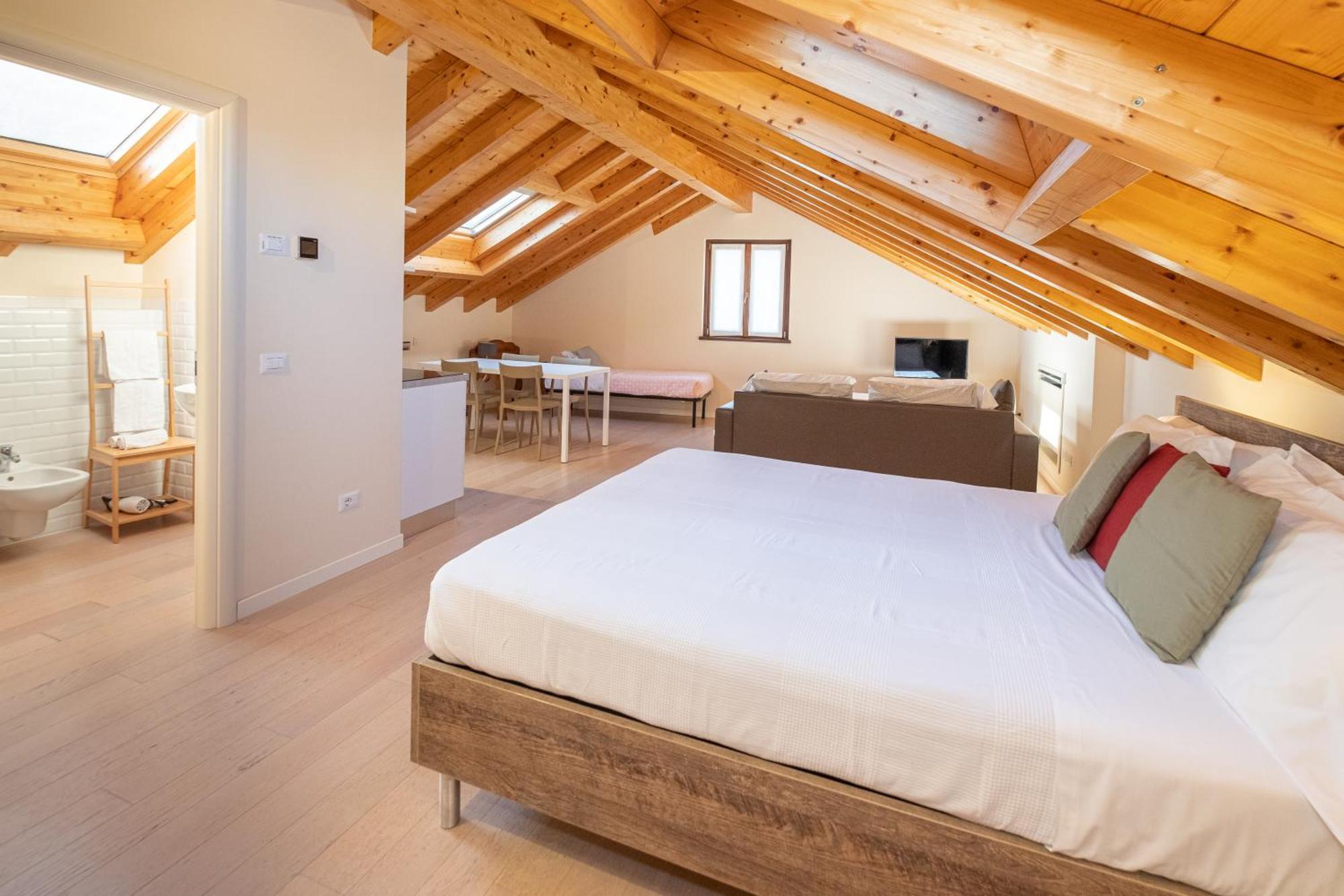 Bed and Breakfast Il Grifo Ленно Екстер'єр фото